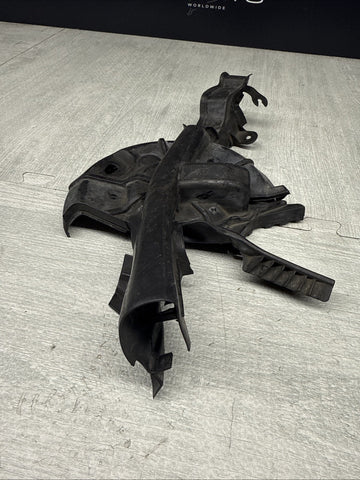 15-20 F80 F82 F83 M3 M4 FRONT RIGHT UPPER RUBBER STRUT MOUNT COVER OEM 8066662