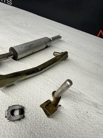 01-06 BMW E46 M3 OEM Shifter Linkage Arm Selector Rod