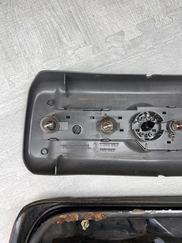 88-93 BMW E30 3-Series Right Rear Tail Light Lamp Late Model Factory OEM