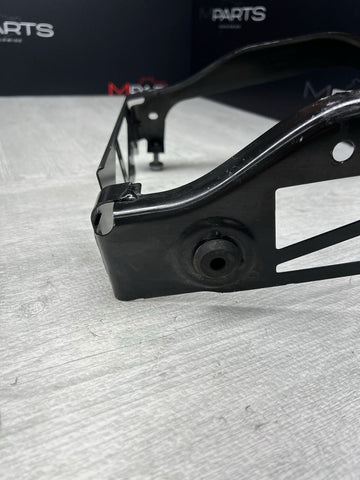 BMW G80 G82 G83 M3 M4 FRONT RIGHT HEADLIGHT MOUNT BRACKET PLATE 51118071636 OEM