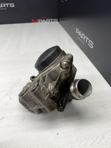 15-20 BMW F80 F82 F83 M4 M3 3.0 S55 Oil Filter Housing Cooler Pump Outlet OEM