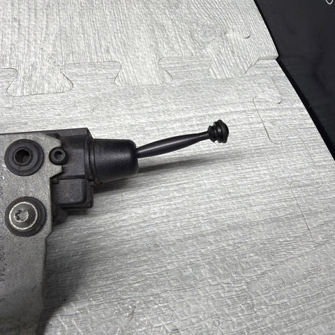 BMW E46 M3 330ci 325ci PASSENGER REAR WINDOW VENT REGULATOR MOTOR 8238744
