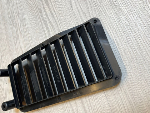 OEM 08-13 BMW E90 E92 E93 M3 Front Right Fender Mud Guard Cooling Grill Grille