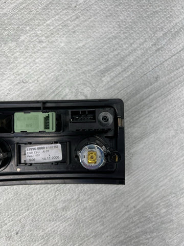 06-10 BMW E60 M5 Rear Seat Heating Aux Control Panel 31996-0000 9118152 OEM