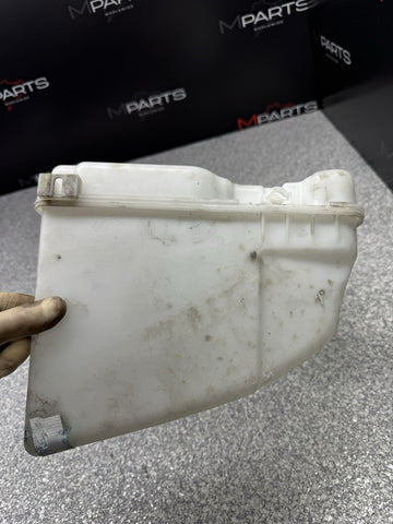 BMW 01-06 E46 330 M3 Washer Fluid Tank Reservoir W/ Headlight Washer 61677895231