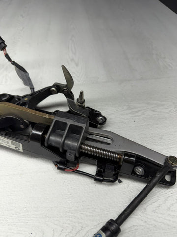 01-06 BMW M3 E46 BMW Convertible Top Locking Handle Driver Left Side OEM 7031361