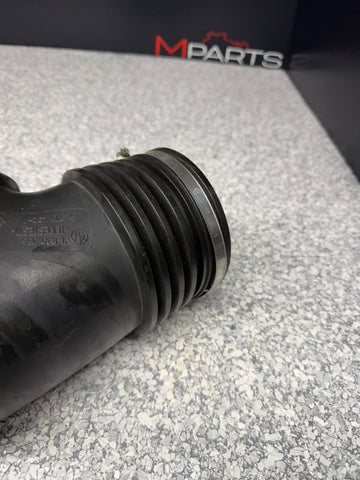 01-06 BMW M3 E46 Engine Air Intake Duct Tube Pipe Hose Left Side OEM 7830356