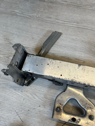 12-15 BMW 640i 650i M6 (F06 F12 F13) FRONT BUMPER REINFORCEMENT BRACKETS