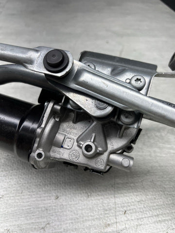 BMW 21-25 G80 M3 Windshield Wiper Motor & Linkage Assembly OEM