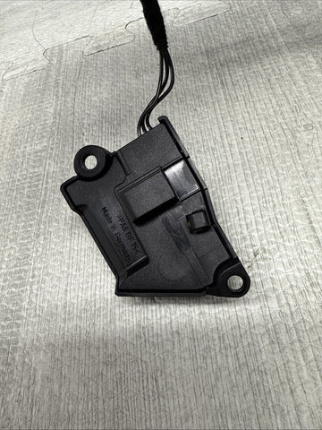 BMW E82 E88 E90 E92 E93 335 M3 BMW Steering Wheel Harness *Faded Buttons*