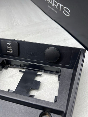 2024-2025 FORD MUSTANG GT CENTER CONSOLE WIRELESS CHARGER PHONE COVER PANEL OEM