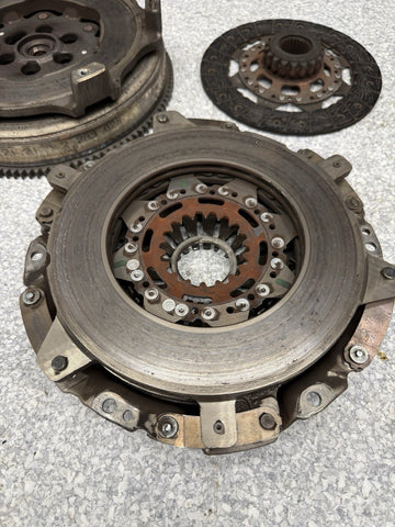 2008-2013 BMW E90 E92 E93 M3 S65 FLYWHEEL PRESSURE PLATE & CLUTCH OEM 2283831