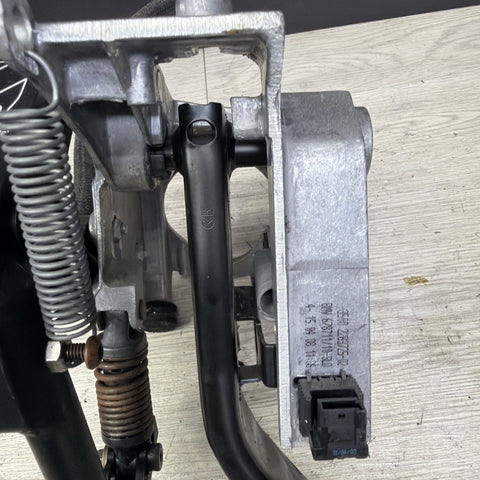 08-13 BMW E90 E92 E93 M3 Manual Transmission Brake Clutch Pedal Assembly UCP