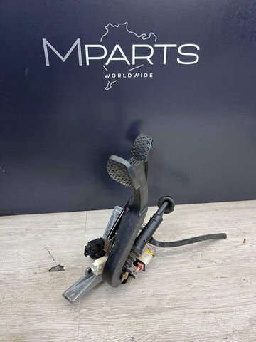 BMW 94-99 E36 318i 323i 325i 328i M3 Clutch and Brake Pedal Assembly