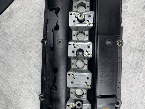 96-99 BMW E36 E39 Z3 M52 ENGINE CYLINDER HEAD VALVE COVER 1703341 OEM M3 CAP