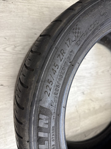 2021 Used 225/45ZR17 Michelin Pilot Sport All Season 4 94Y - 5-7/32