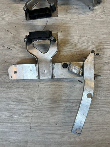 12-15 BMW 640i 650i M6 (F06 F12 F13) FRONT BUMPER REINFORCEMENT BRACKETS