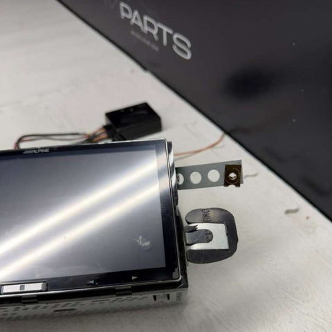 Alpine iLX-007 Digital Media Receiver Apple CarPlay Android Auto 7″ Touchscreen