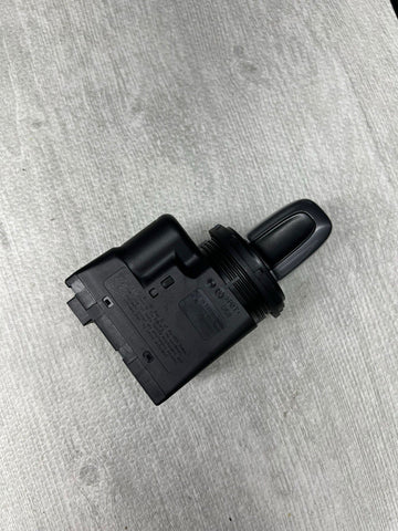 OEM 2013-2021 PORSCHE MACAN IGNITION SWITCH W/KEY FOB 7PP905865F