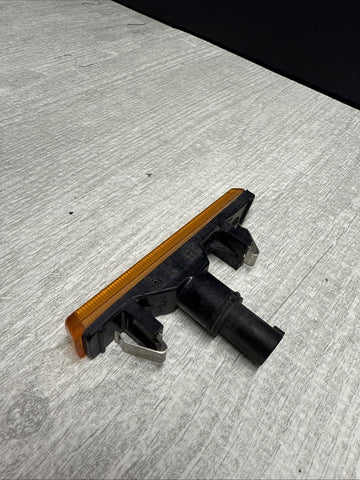 BMW 01-06 E46 M3 Turn Corner Light Lamp Side Marker Left Amber OEM 63137165845