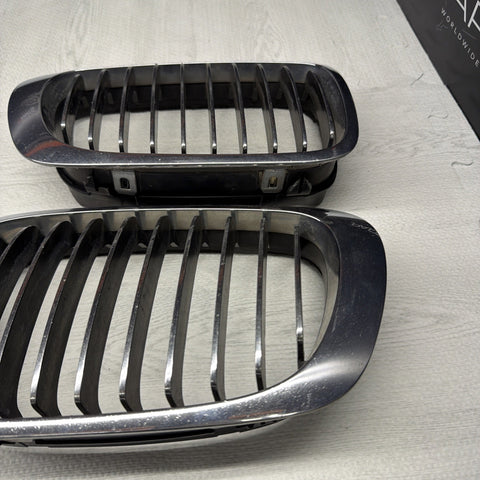 BMW E46 M3 01-06 Hood Grille Chrome OEM Left Right Pair *Broken Tabs*