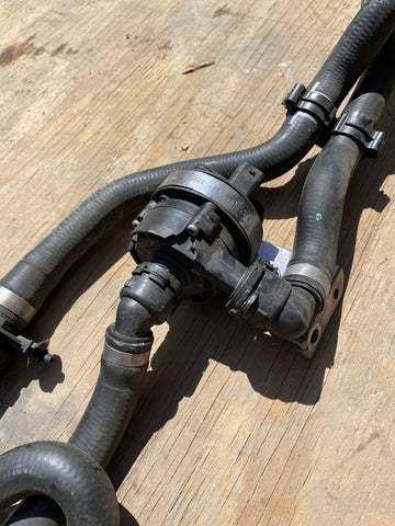 2011-2016 BMW F10 M5 F06 F12 F13 M6 Radiator Coolant Hoses & Pump 17122284289