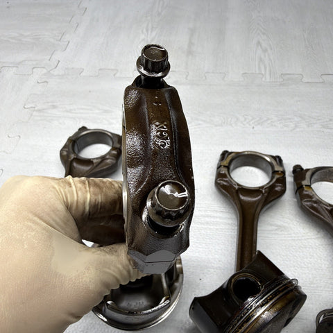 2003 Honda S2000 AP1 F20C 2.0L Pistons / Connecting Rods