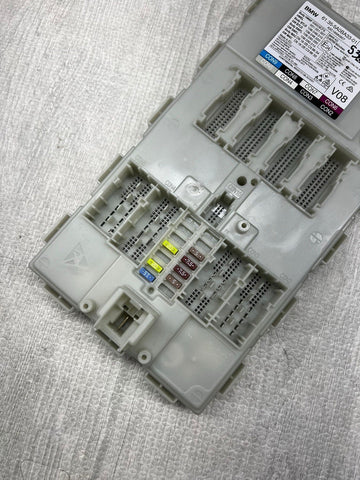 2018 - 2025 BMW X3 G01 BODY CONTROL MODULE JUNCTION FUSE BOX OEM 61355A0BA32