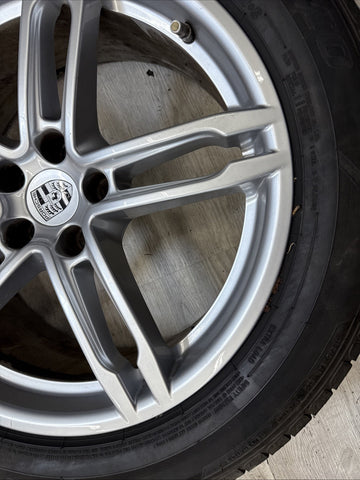 2015-2018 Porsche Macan Front Wheel 19x8 5 Double Spoke W/ Tire
