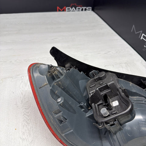 2015 - 2017 BMW F82 F83 M4 REAR RIGHT PASSENGER OUTER TAIL LIGHT OEM 7296100