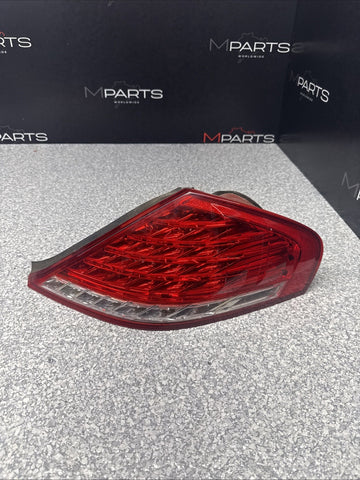 2006-2007 BMW E63 E64 M6 REAR RIGHT PASSENGER TAIL LIGHT LAMP 7170976