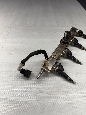 2024 Ford Mustang Engine Gas Fuel Rail with Injectors & Harness P2GE-9H487-AE