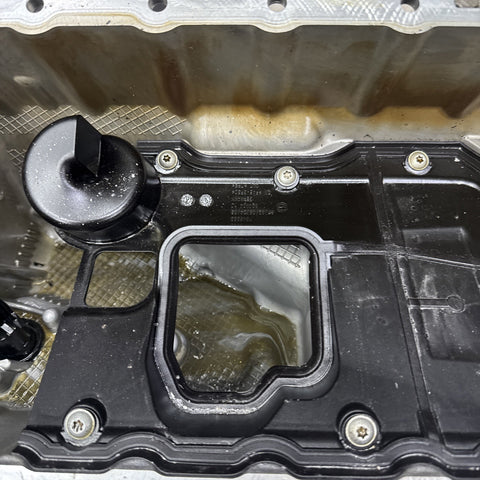 BMW F80 F82 F83 M3 M4 15-20 Engine Oil Pan S55 7854463 *Notes*