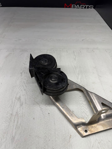 08-13 BMW E90 E92 E93 M3 High Low Tone Horn Signal Set with Bracket OEM *Crack*