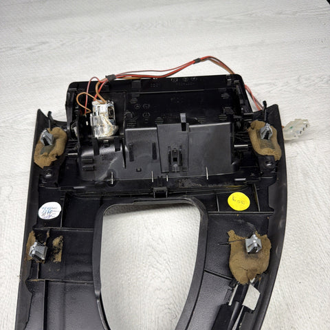 09-13 BMW E93 M3 DCT CIC LEATHER CENTER CONSOLE TRIM CONVERTIBLE *CREASES*