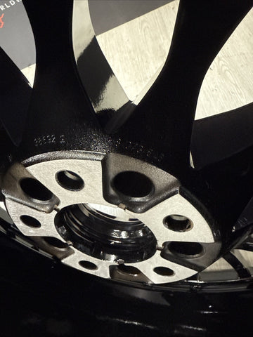 OEM / REFURBISHED BMW F87 M2 Competition Rear Wheel Rim 19” 788M 19x10J ET40