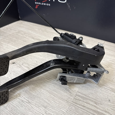 08-13 OEM BMW E90 E92 E93 M3 MANUAL TRANSMISSION Pedal Assembly Clutch Brake