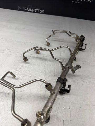 15-20 BMW F80 F82 F83 M4 S55 Engine High Pressure Fuel Injector Line Rail OEM