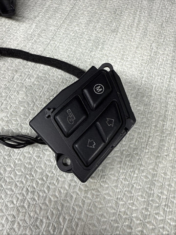BMW E82 E88 E90 E92 E93 335 M3 BMW Steering Wheel Harness Buttons 7842434