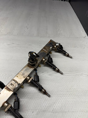 2024 Ford Mustang Engine Gas Fuel Rail with Injectors & Harness P2GE-9H487-AE