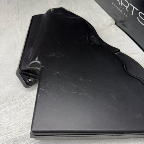 2007-2013 BMW 3 Series E90/E92/E93 Air Filter Box / Housing OEM 9136178 *scratch