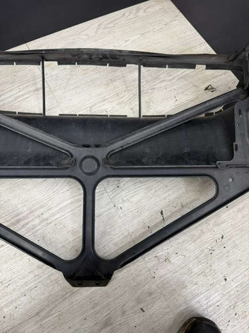 BMW 15-20 F80 F82 F83 M3 M4 FRONT AIR DUCT DUCTS 51748055843