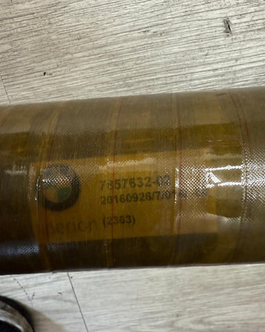 2014–2020 BMW M3 F80 / M4 F82-F83 Rear Driveshaft Propeller OEM 7857629 - 01