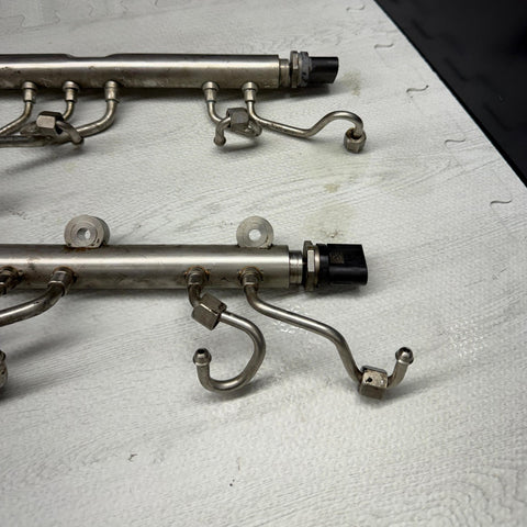 12-17 M5 M6 F06 F13 F12 F10 High Pressure Fuel Feed Line Rail 7642156 / 7642155