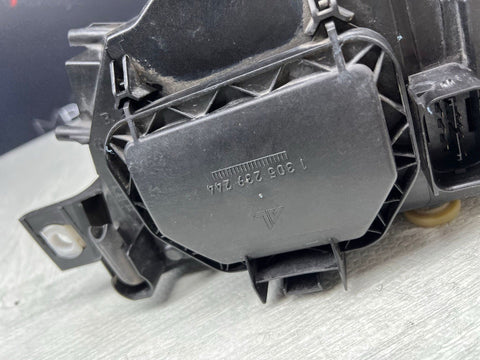 04-07 BMW E63 E64 M6 Front Adaptive Bi-Xenon Headlights OEM Set Pair