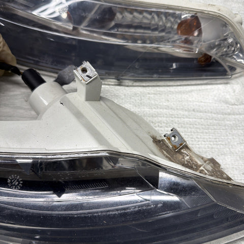 2004-10 BMW E63 E64 645 650 M6 Front Turn Signal Lights Lamps OEM