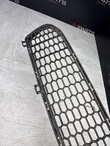 BMW 15-18 F87 M2 FRONT BUMPER CENTER GRILLE 51118062178 8062178