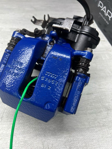 BMW 20-25 F90 F92 F93 M5 M8 OEM RIGHT PASSENGER REAR BRAKE CALIPER BLUE