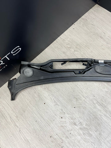 08-13 BMW E90 E92 E93 M3 OEM Front Windshield Wiper Cowl Panel Trim Cover OEM