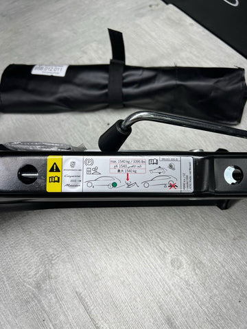 2015-2024 PORSCHE MACAN - Tool Kit Tools + Bag + Jack95B012011